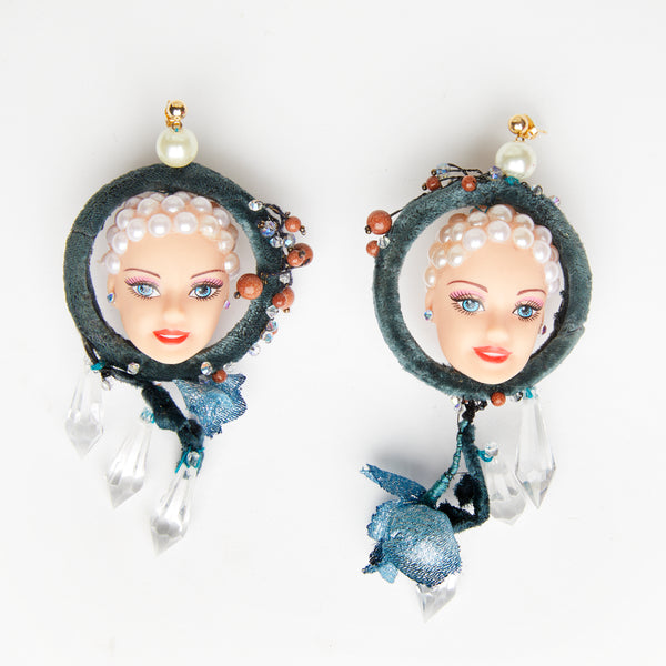 pearly dolls heads earrings with blue velvet