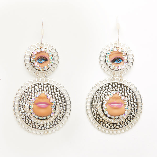 doll eye & mouth on metallic circles earrings